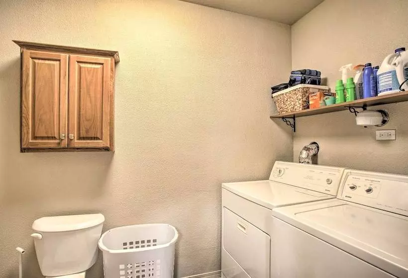 Charming Downtown Coeur D Alene Home With Yard!