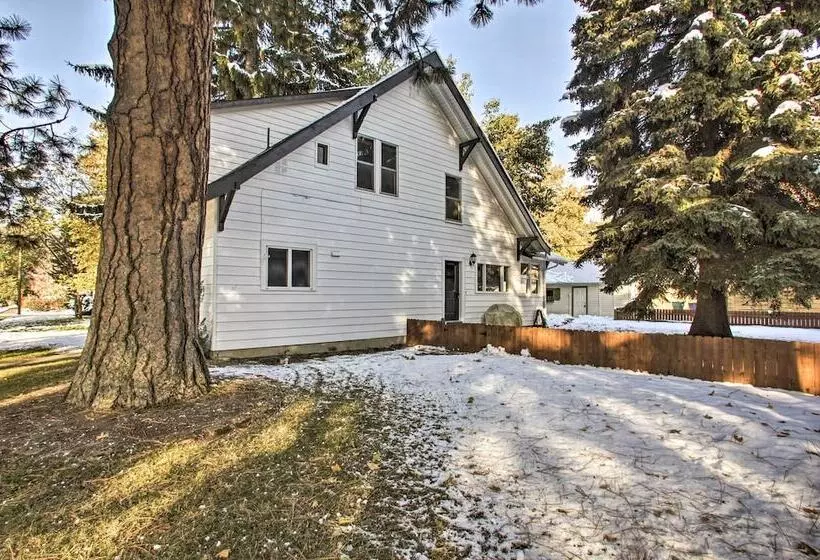 Charming Downtown Coeur D Alene Home With Yard!