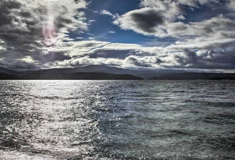 Charming Downtown Coeur D Alene Home With Yard!