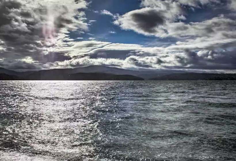 Charming Downtown Coeur D Alene Home With Yard!