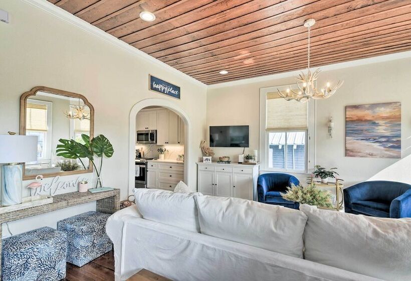 1 Mi To Beach: Coastal Cottage In Galveston