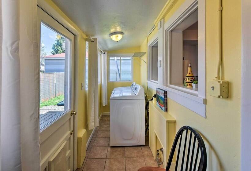 Chic Downtown Home W/ Grill, Steps To Main Street!