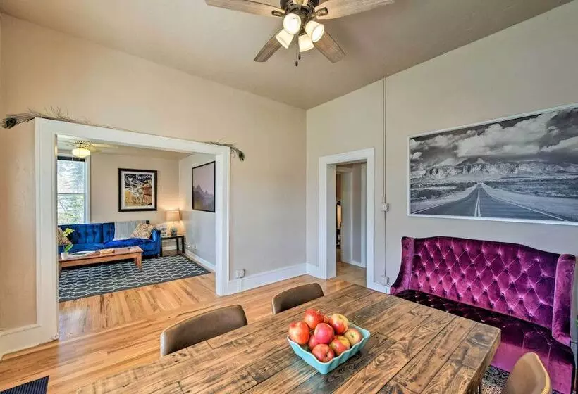 Chic Downtown Home W/ Grill, Steps To Main Street!