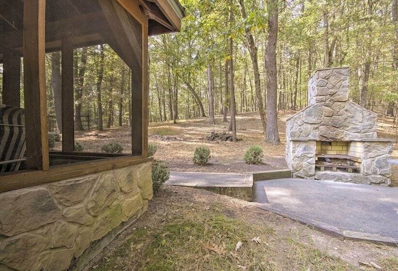 Couples Cabin   5 Mi To Dt Berkeley Springs!