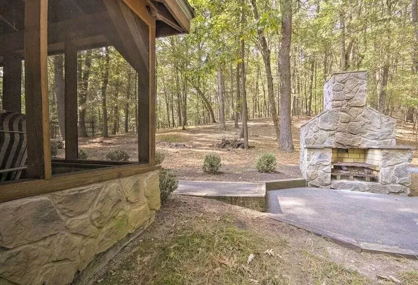 Couples Cabin 5 Mi To Dt Berkeley Springs!