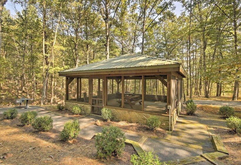 Couples Cabin   5 Mi To Dt Berkeley Springs!