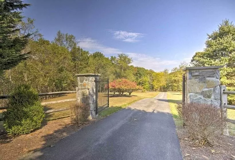 Couples Cabin 5 Mi To Dt Berkeley Springs!