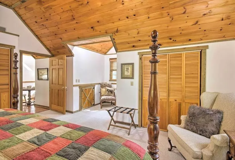 Couples Cabin 5 Mi To Dt Berkeley Springs!