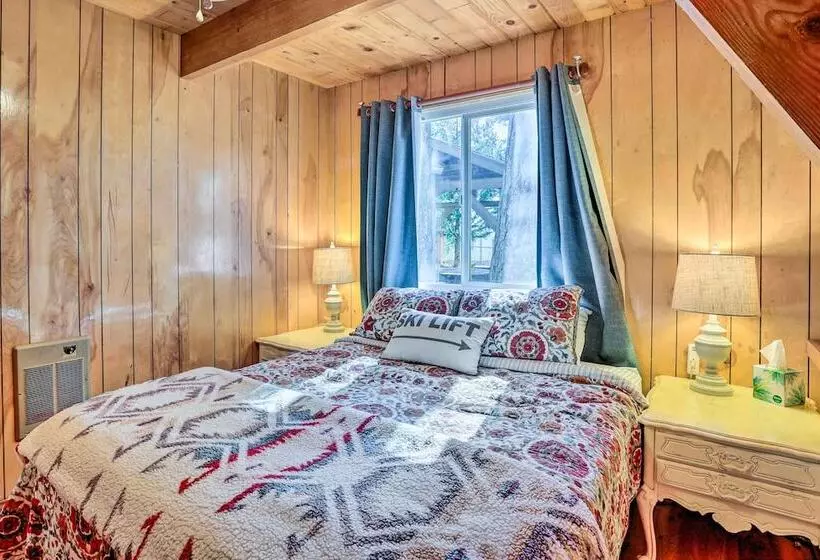 Cozy A Frame W/ Hot Tub Near Arrowbear Lake!