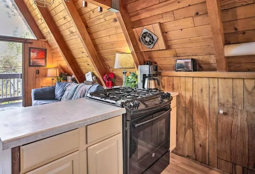 Cozy A Frame W/ Hot Tub Near Arrowbear Lake!