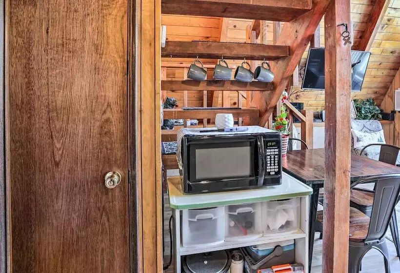 Cozy A Frame W/ Hot Tub Near Arrowbear Lake!