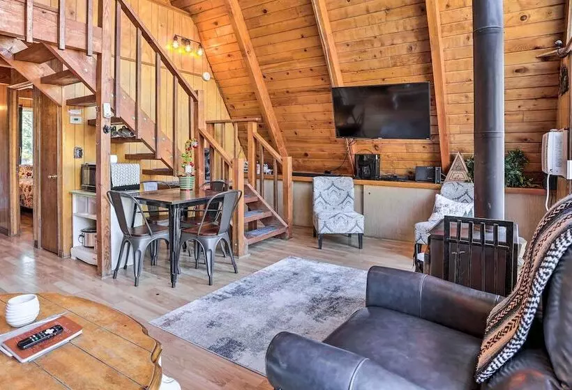 Cozy A Frame W/ Hot Tub Near Arrowbear Lake!