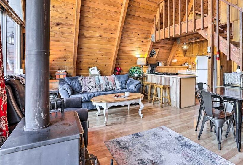 Cozy A Frame W/ Hot Tub Near Arrowbear Lake!