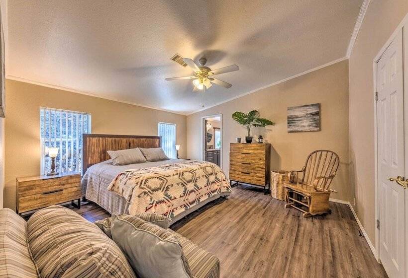 Cozy Cloudcroft Cabin W/ Deck & Gas Grill!