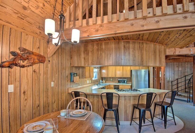 5 Mi To Heavenly Mountain Resort: Tahoe Cabin