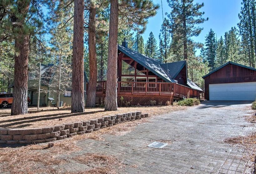 5 Mi To Heavenly Mountain Resort: Tahoe Cabin