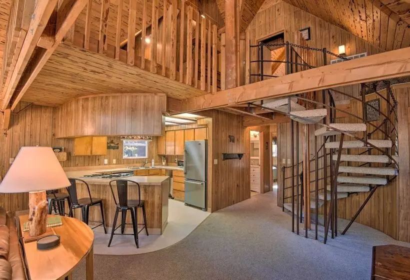 5 Mi To Heavenly Mountain Resort: Tahoe Cabin
