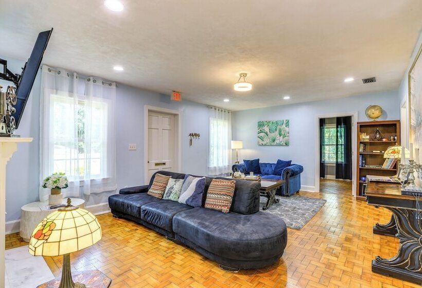 Cozy Gainesville Home ~ 1 Mi To University!