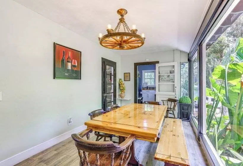 Cozy Gainesville Home ~ 1 Mi To University!