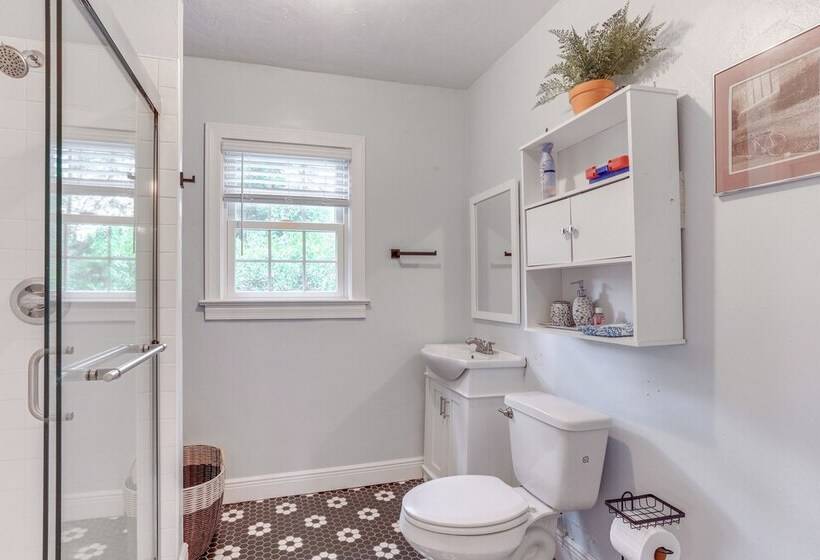 Cozy Gainesville Home ~ 1 Mi To University!