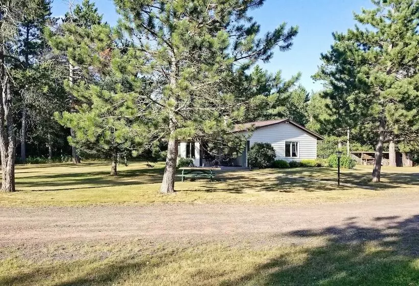 Cozy Lake Nebagamon Cabin 15 Minutes To The Lake!