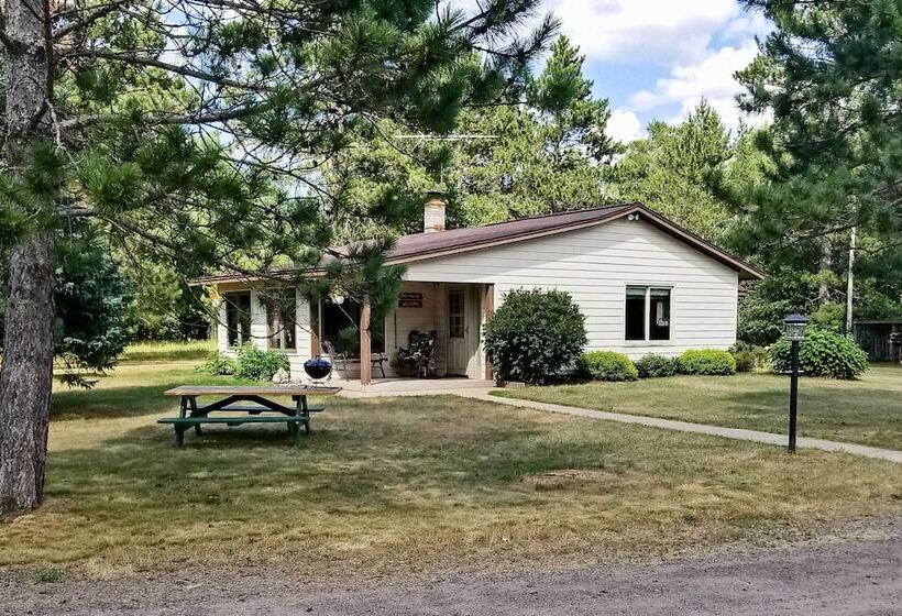 Cozy Lake Nebagamon Cabin 15 Minutes To The Lake!