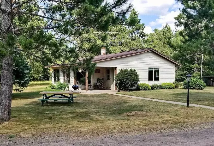 Cozy Lake Nebagamon Cabin 15 Minutes To The Lake!