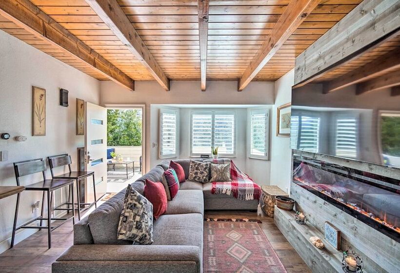 Crestline Cabin W/ Deck: 1 Mi To Lake Gregory