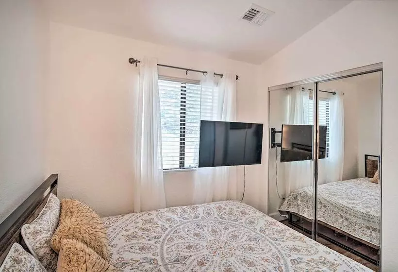 Crestline Cabin W/ Deck: 1 Mi To Lake Gregory