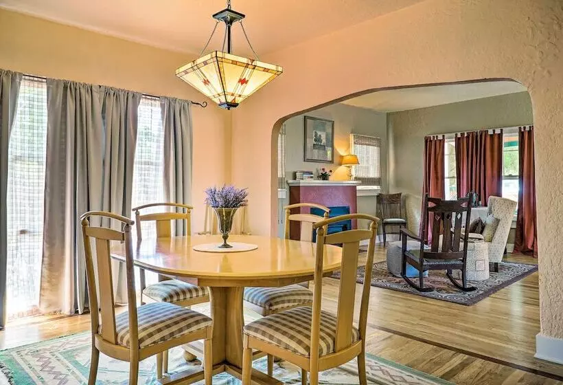 Eclectic Home: Walk To Town & Bath District!