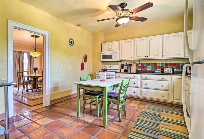 Eclectic Home: Walk To Town & Bath District!