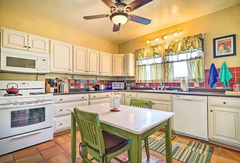 Eclectic Home: Walk To Town & Bath District!