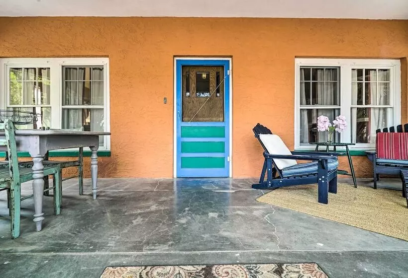 Eclectic Home: Walk To Town & Bath District!