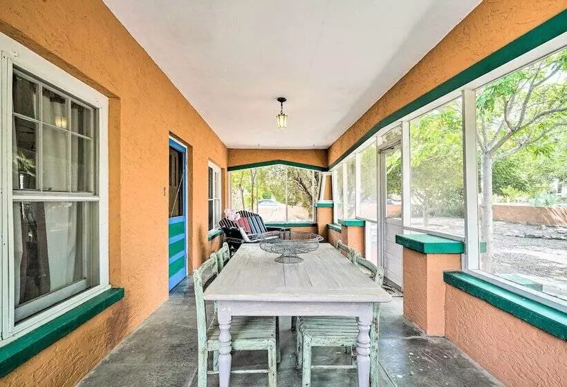 Eclectic Home: Walk To Town & Bath District!