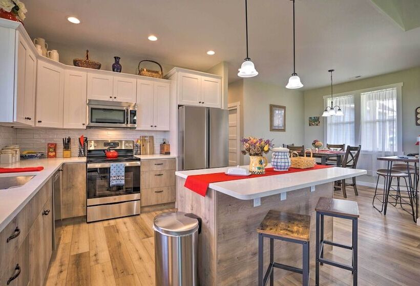 Family Friendly Home Near Potholes State Park