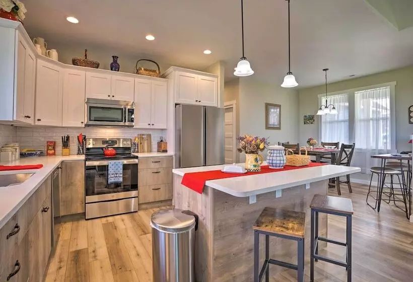 Family Friendly Home Near Potholes State Park