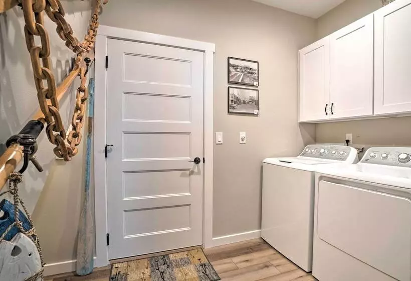 Family Friendly Home Near Potholes State Park