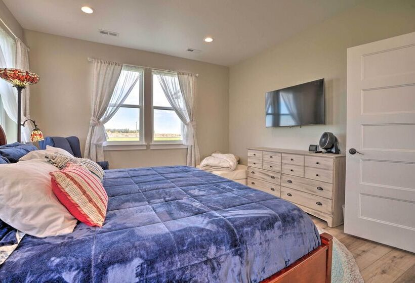 Family Friendly Home Near Potholes State Park