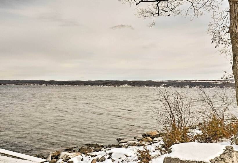 Finger Lakes Retreat W/ Sunroom, Fire Pit & Bbq!