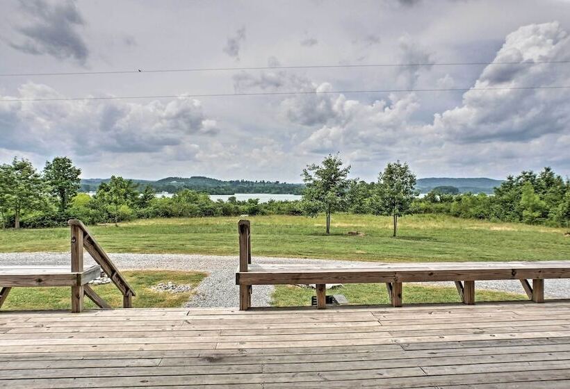 Guntersville Cabin W/ Lake Views!