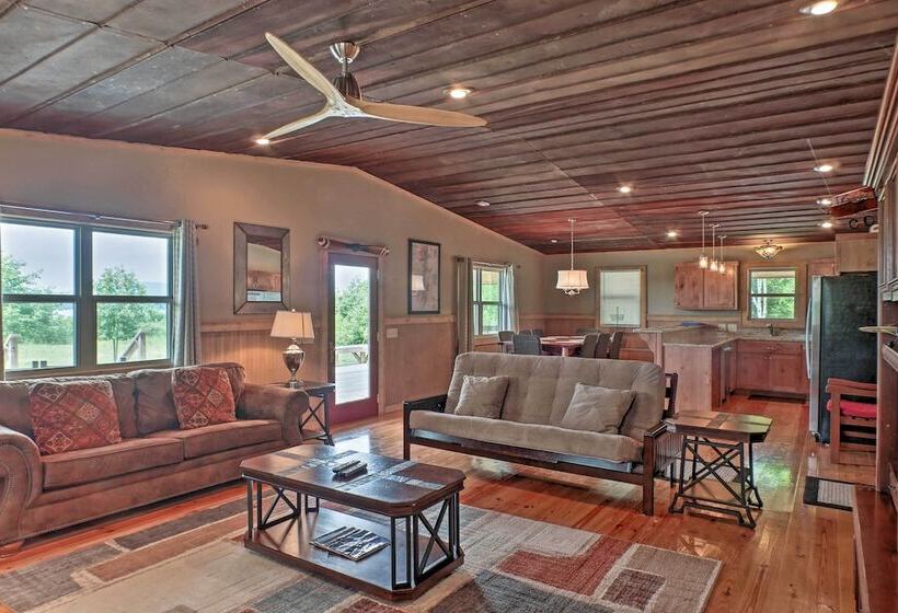 Guntersville Cabin W/ Lake Views!