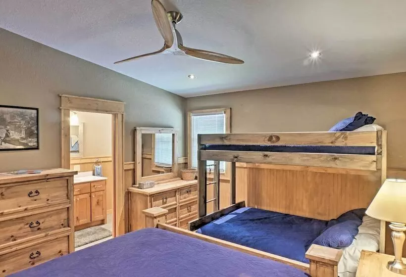Guntersville Cabin W/ Lake Views!
