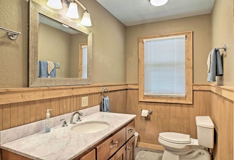 Guntersville Cabin W/ Lake Views!