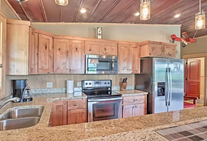 Guntersville Cabin W/ Lake Views!