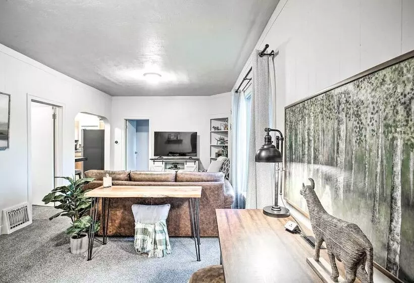 High End & Homey Family Abode: Walk Downtown!