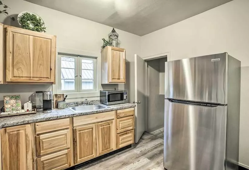 High End & Homey Family Abode: Walk Downtown!