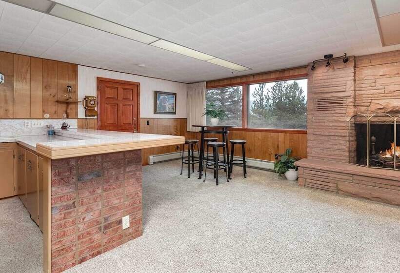 Spacious Colorado Retreat W/ Deck & Mountain Views