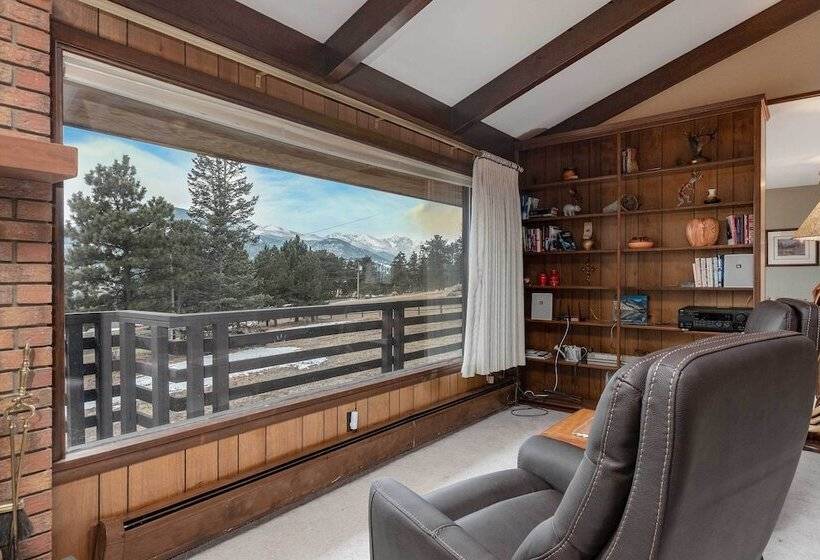Spacious Colorado Retreat W/ Deck & Mountain Views