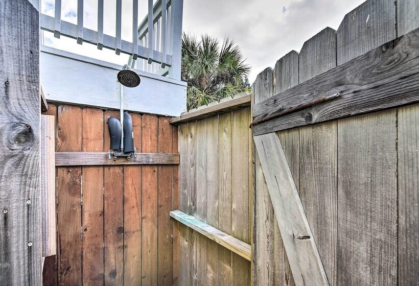 Walk To Beach: Galveston Home W/ Grill Near Pier!