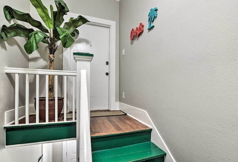 Walk To Beach: Galveston Home W/ Grill Near Pier!